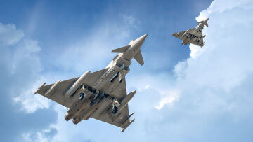 Γερμανικά Eurofighter θα σταθμεύσουν σε βάση στην Πολωνία
