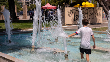 Σαρώνει η ζέστη: 37,7 βαθμοί στο... Νευροκόπι, 41,8 στο Παρανέστι της Δράμας 