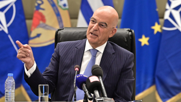 Ανακοινώσεις Δένδια: Θητεία μόνο στον Στρατό Ξηράς, αυξάνεται ο μισθός των στρατευμένων από €8 ευρώ σε €50- €100