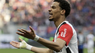 Λίβερπουλ: «Κόκκινος» και ο Εκιτικέ