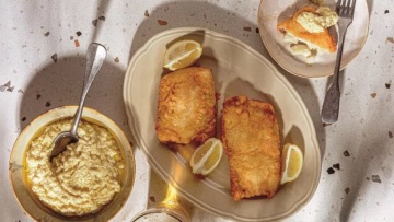 Οι σεφ μας δίνουν συμβουλές νοστιμιάς για τον μπακαλιάρο με σκορδαλιά