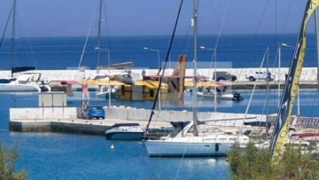 Στο Κιάτο ρυμουλκύθηκε το Canadair που έκανε αναγκαστική προσθαλάσσωση στον Κορινθιακό - Δείτε βίντεο