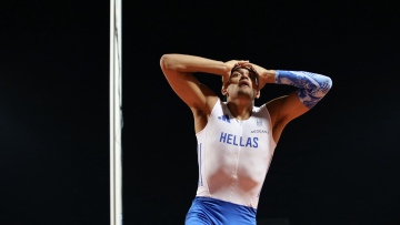 Πιο κοντά από ποτέ στα απίθανο 6.11μ ο Καραλής - Δείτε το τελευταίο του άλμα στον Βόλο και την αντίδρασή του  - Βίντεο