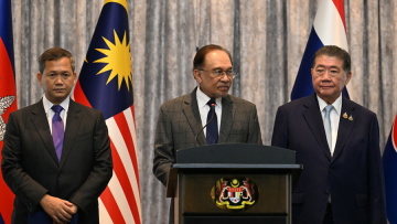 «Τερμάτισα άλλον ένα πόλεμο» – Συγχαίρει τον εαυτό του ο Τραμπ για την εκεχειρία Ταϊλάνδης και Καμπότζης