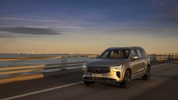 Πιστό στους κινητήρες βενζίνης το Volvo XC90
