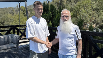 Έδωσε τα χέρια με τον Σαββίδη ο Κωνσταντέλιας και μένει στον ΠΑΟΚ μέχρι το 2029