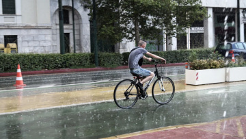 Καιρός: Ενισχύονται τα μελτέμια, έρχεται 48ώρη αστάθεια 