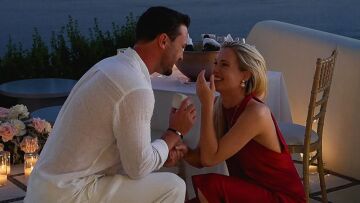 Ελίζα Σπένσερ: Αρραβωνιάστηκε η ανιψιά της πριγκίπισσας Νταϊάνα - Η ρομαντική πρόταση γάμου στη Σαντορίνη