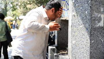 Κρίση νερού στην Τεχεράνη: Κλείνουν οι δημόσιες τουαλέτες, σκέφτονται ακόμη και «λουκέτο» στην πόλη για μια εβδομάδα
