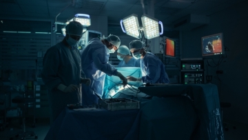 Ευχαριστώ το αγγελούδι που έδωσε ζωή στο παιδί μου, λέει ο πατέρας του 15χρονου Δημήτρη που έκανε μεταμόσχευση ήπατος στο Τορίνο