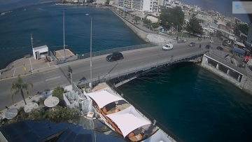 Χαλκίδα: Αποκαταστάθηκε το τεχνικό πρόβλημα στην παλιά γέφυρα του Ευρίπου, λειτουργεί εκ νέου για οχήματα και πεζούς - Δεν επιτρέπεται ακόμα η διέλευση πλοίων