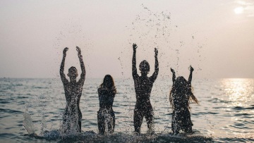 10 Gadgets που δεν πρέπει να λείπουν από τις καλοκαιρινές σου διακοπές