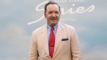 Στην Κύπρο η επιστροφή του Κέβιν Σπέισι στον χώρο του θεάματος - Θα τραγουδήσει σε θέρετρο στη Λεμεσό, τα εισιτήρια φτάνουν τα 1.300 ευρώ