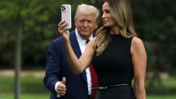 Μάργκο Μάρτιν: Ποια είναι η «σκιά» του Τραμπ, υπεύθυνη για τη δημόσια εικόνα του - Η... σωσίας της Μελάνια ακολουθεί τον Αμερικανό πρόεδρο κατά πόδας 