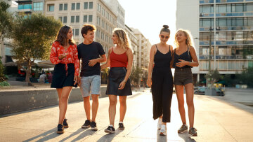 Τι κάνει ένα άτομο να είναι «cool»; Μια παγκόσμια μελέτη προσφέρει εκπληκτικές πληροφορίες
