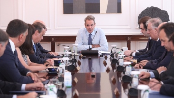 Τα 12 μέτρα κατά της γραφειοκρατίας - Απλουστεύονται άδειες, κλείσιμο επιχειρήσεων και επέκταση βιομηχανιών