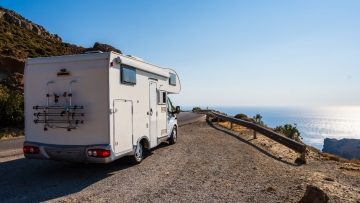 Διακοπές με τροχόσπιτο: Όλα όσα πρέπει να γνωρίζετε - Τι ισχύει για τη στάθμευση