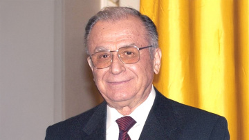 Πέθανε ο πρώην πρόεδρος της Ρουμανίας, Ίον Ιλιέσκου 