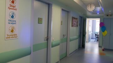 Σε κρίσιμη κατάσταση ο 8χρονος που έπεσε από μπαλκόνι στη Θεσσαλονίκη – Μεταφέρθηκε στο Ιπποκράτειο
