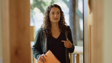 Κέλι Μακ: Τι είναι το γλοίωμα που στοίχισε τη ζωή της 33χρονης ηθοποιού του The Walking Dead
