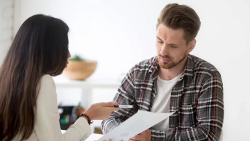 Ιδιωτική ασφάλιση: Γιατί δεν πρέπει να φοβίζουν τα «ψιλά γράμματα» των συμβολαίων