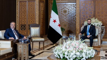 Στη Δαμασκό ο Φιντάν, συναντήθηκε με τον Σάρα - Στο επίκεντρο η επιθετικότητα του Ισραήλ και η ανοικοδόμηση της Συρίας