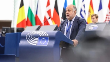 Αύξηση ευρωπαϊκών πόρων για ενεργειακές διασυνδέσεις που θα ρίξουν τις τιμές ενέργειας ζητά ο Δημήτρης Τσιόδρας 