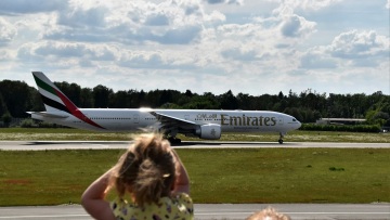 Το διαβατήριο του 10χρονου παιδιού τους είχε λήξει: Το εγκατέλειψαν στο αεροδρόμιο και έφυγαν για διακοπές
