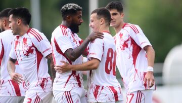 Ο Ολυμπιακός επικράτησε 2-1 της Τααβούν με τους μικρούς να αφήνουν και πάλι καλές εντυπώσεις