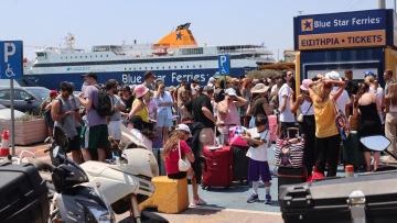 Blue Star Ferries: Τροποποιήσεις δρομολογίων λόγω του απαγορευτικού απόπλου
