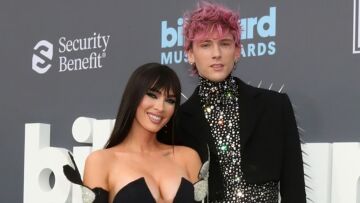 Ο Μασίν Γκαν Κέλι αποθεώνει τη Μέγκαν Φοξ ως μητέρα: «Εκείνη κάνει όλη τη δουλειά»