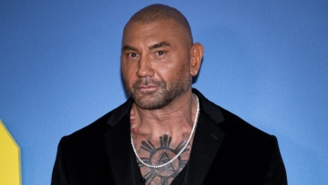 Ο Ντέιβ Μπατίστα θα συμμετάσχει στο ριμέικ του «Highlander» δίπλα στους Χένρι Καβίλ και Ράσελ Κρόου