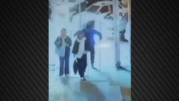 Ιράν: Άνδρας κλώτσησε γυναίκα στη μέση του δρόμου επειδή δεν είχε καλυμμένο το κεφάλι της με χιτζάμπ - Δείτε βίντεο