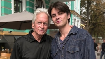 Μάικλ Ντάγκλας για τον γιο του: Δεν θα μπορούσα να είμαι πιο περήφανος για το ταλέντο σου και τον άνθρωπο που έχεις γίνει