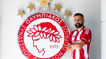 Ο Ολυμπιακός ανακοίνωσε την επιστροφή του Δημήτρη Σιόβα