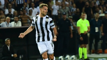 Χαλκιδική: Έσπασαν το αμάξι του Τσάλοφ στη παραλία «Μυκονιάτικα» και του πήραν τσάντα με 200 ευρώ 