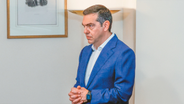 Ο Τσίπρας... παίρνει την κουτάλα - Κάνει κόμμα μέχρι τα Χριστούγεννα κι ανακατεύει ΠΑΣΟΚ, ΣΥΡΙΖΑ, Ζωή και «λοιπές δημοκρατικές δυνάμεις»