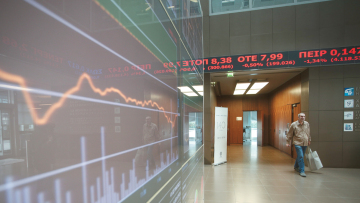 Σε χαμηλό τριών μηνών το Χρηματιστήριο Αθηνών – Αθρόες ρευστοποιήσεις στο ταμπλό