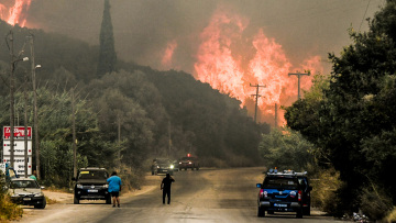 Σύλληψη 25χρονου για εμπρησμό στην Πάτρα - Κατηγορείται για τη φωτιά στο Γηροκομείο