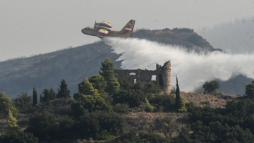 Δορυφορικά δεδομένα αποκαλύπτουν: Σημαντική αύξηση θερμοκρασίας εδάφους μετά τις πυρκαγιές σε Κάτω Αχαΐα και Πάτρα
