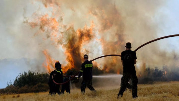 Μέτρα προστασίας της δημόσιας υγείας από τις πυρκαγιές ανακοίνωσε το Υπουργείο Υγείας