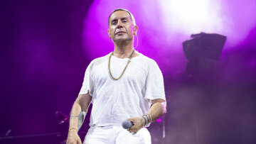 Μαζωνάκης: Η δικαστική διαμάχη με την αδερφή του, η εισαγωγή του στο ψυχιατρείο και η ανακοίνωσή του για εγκλεισμό χωρίς τη συγκατάθεσή του