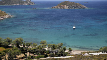 Δεκαπενταύγουστος στην Πάτμο: 3 πεζοπορικές διαδρομές για να γνωρίσετε το νησί
