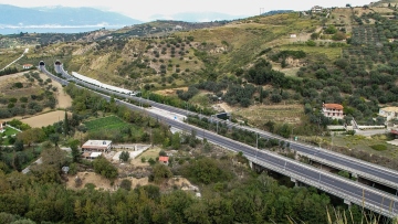 Υπέστη ζημιές από την φωτιά η περιμετρική οδός της Πάτρας - Σε ισχύ κυκλοφοριακές ρυθμίσεις
