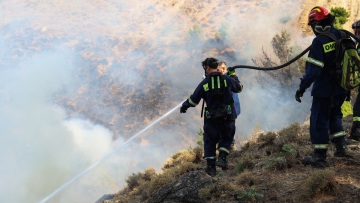 Πολύ υψηλός κίνδυνος πυρκαγιάς σε 8 περιφέρειες την Παρασκευή