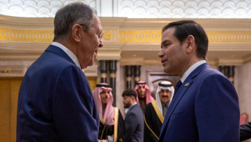 Ο διαπραγματευτής του Τραμπ με τους Ουκρανούς δεν θα είναι στην Αλάσκα γιατί δεν τον θέλουν οι Ρώσοι - Ποιοι απαρτίζουν τις αποστολές
