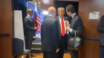 «Πηγαδάκι» Τραμπ και Πούτιν σε θερμό κλίμα μετά τις δηλώσεις
