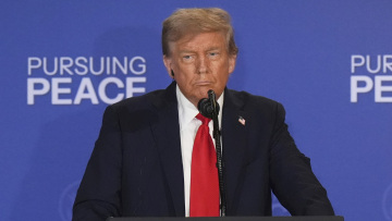 New York Times: Ο Τραμπ λέει «ναι» στην παραχώρηση εδαφών της Ουκρανίας - Τι αντάλλαγμα του δίνει ο Πούτιν