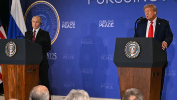 Αλλαγή του πρωτοκόλλου στην Αλάσκα - Ο Πούτιν δεν έπρεπε να μιλήσει πρώτος στη συνέντευξη τύπου