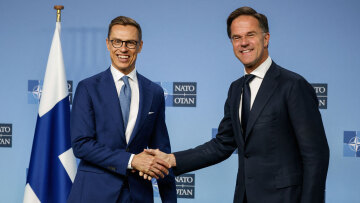 Politico: Ο ΓΓ του ΝΑΤΟ, Ρούτε, και ο Φινλανδός πρωθυπουργός, Στουμπ, με τον Ζελένσκι στον Λευκό Οίκο - Γιατί θεωρούνται τα «βαριά χαρτιά» της Ευρώπης